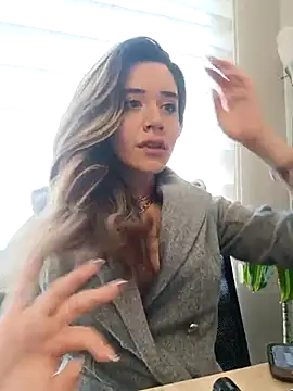 maliciaworld online show from 02.14.25