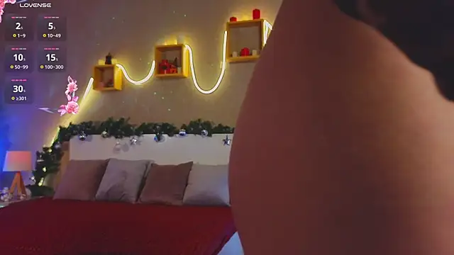 oliviabr0wn0 online show from 12.09.24