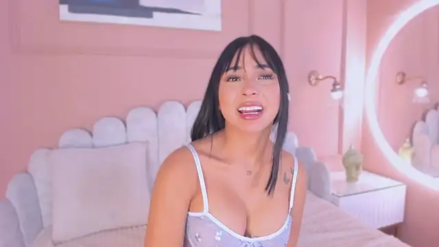 maddy brookss online show from 01.04.25