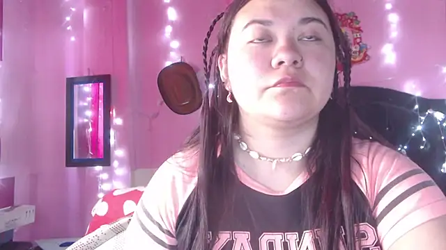 NikkiRous  online show from 11.11.25