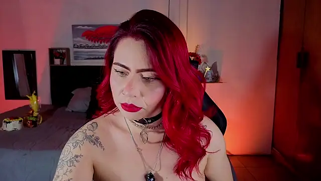 Snapshot of Dulce_charlottee chatting on 04.06.26 Dulce charlottee online show from 04.06.26
