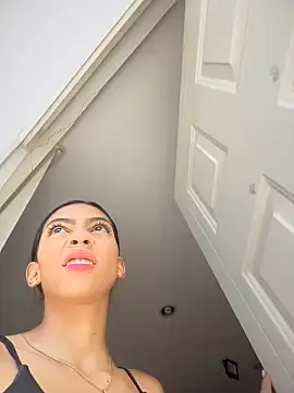 Snapshot of Ema_azel chatting on 12.04.24 Ema azel online show from 12.04.24