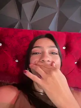 Snapshot of Ema_azel chatting on 12.29.24 Ema azel online show from 12.29.24