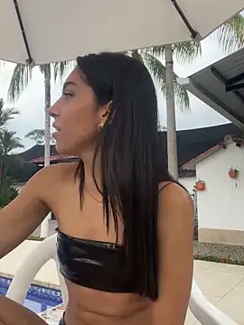 Snapshot of Ema_azel chatting on 03.08.25 Ema azel online show from 03.08.25