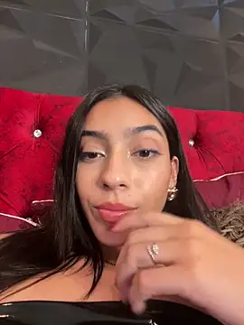 Snapshot of Ema_azel chatting on 03.08.25 Ema azel online show from 03.08.25