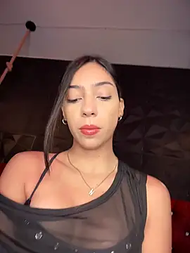 Snapshot of Ema_azel chatting on 11.02.25 Ema azel online show from 11.02.25