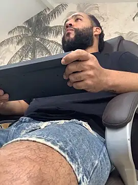 Snapshot of boy__ofc chatting on 11.10.25 boy ofc online show from 11.10.25