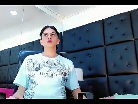 Daniela Pink  online show from 02.04.26