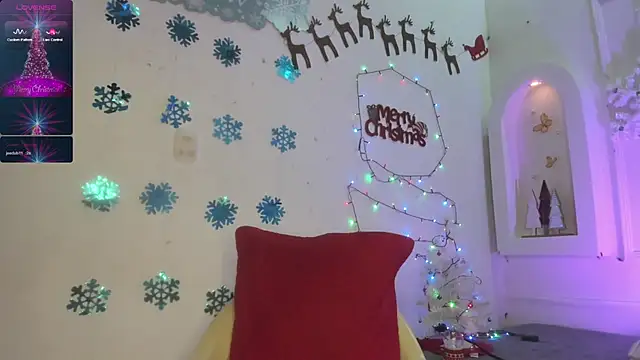 Snapshot of Tahira_21_ chatting on 12.26.24 Tahira 21 online show from 12.26.24