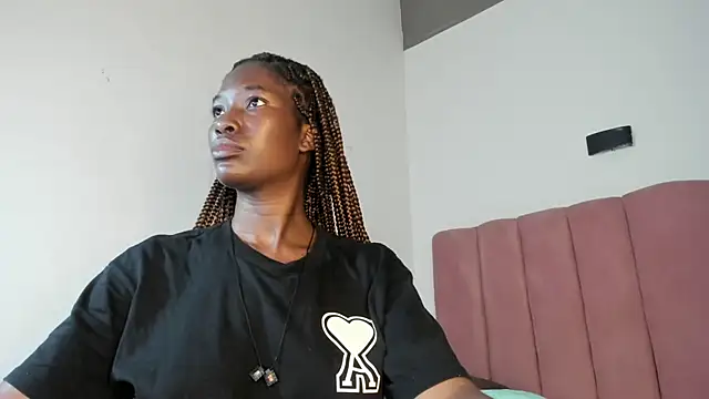 Snapshot of Tahira_21_ chatting on 04.20.26 Tahira 21 online show from 04.20.26