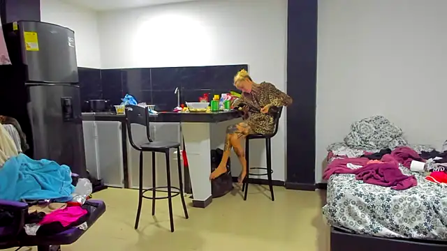 barbara anal squirt  online show from 03.13.25