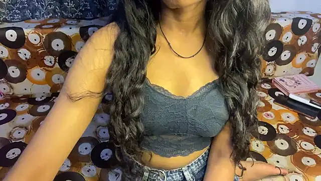 Snapshot of shuhana_ chatting on 05.30.26 shuhana online show from 05.30.26