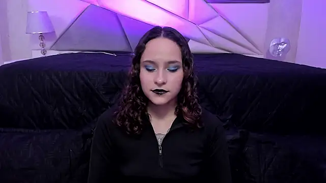 AnnyThompson  online show from 02.02.25