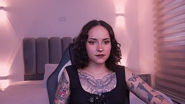 AnnyThompson  online show from 12.22.25