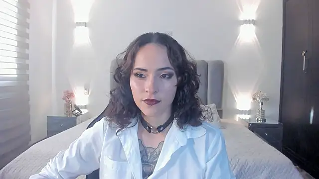 AnnyThompson  online show from 02.02.26