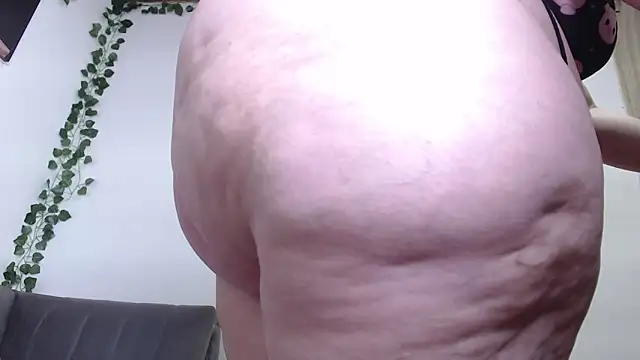 Zoe Curvy online show from 02.25.25