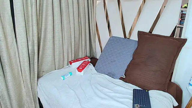 Zoe Curvy online show from 09.19.25