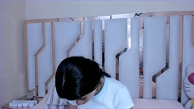 TifanyChill online show from 11.19.25