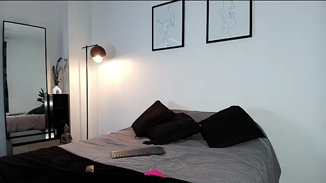 milaivanova online show from 01.25.25