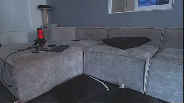 milaivanova online show from 02.18.25