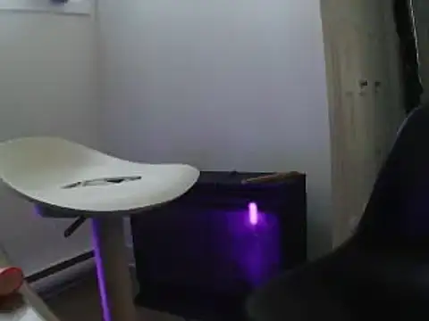 Snapshot of L0cKyseven77 chatting on 01.26.25 L0cKyseven77 online show from 01.26.25