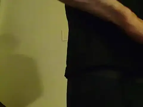 Snapshot of L0cKyseven77 chatting on 02.11.25 L0cKyseven77 online show from 02.11.25