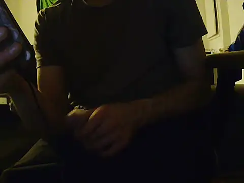 Snapshot of L0cKyseven77 chatting on 09.12.25 L0cKyseven77 online show from 09.12.25