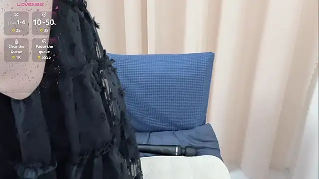 KaleAnisa online show from 11.14.25