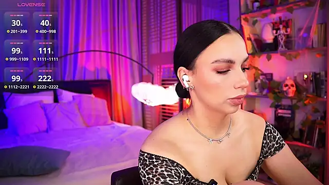 LunaNight online show from 11.03.25