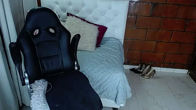 Maira B online show from 09.28.25