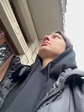 BabeRainbow online show from 12.08.24