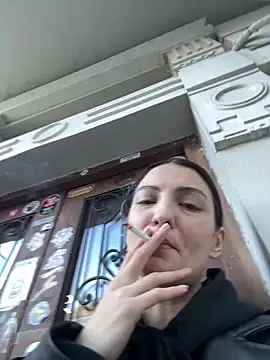 BabeRainbow online show from 01.03.25