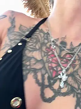 BabeRainbow online show from 01.24.25