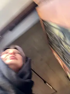 BabeRainbow online show from 02.17.25