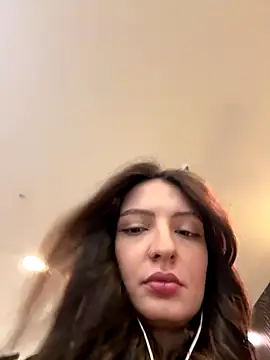 BabeRainbow online show from 09.21.25