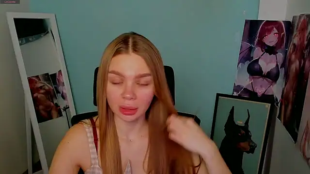 Snapshot of Molly_sweetie chatting on 12.03.24 Molly sweetie online show from 12.03.24
