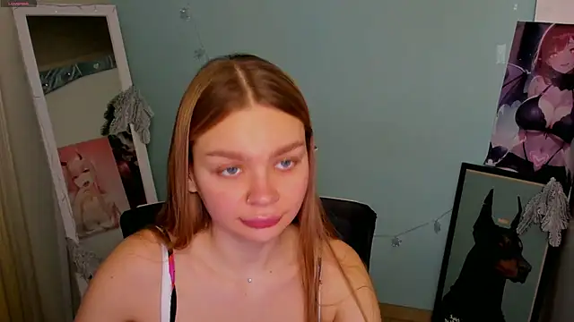 Snapshot of Molly_sweetie chatting on 12.30.24 Molly sweetie online show from 12.30.24