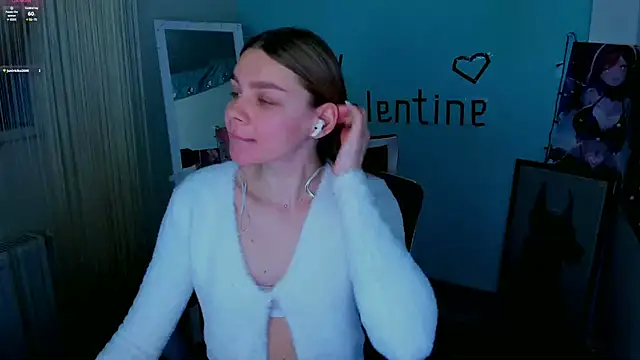 Snapshot of Molly_sweetie chatting on 02.11.25 Molly sweetie online show from 02.11.25