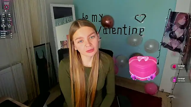Snapshot of Molly_sweetie chatting on 02.17.25 Molly sweetie online show from 02.17.25