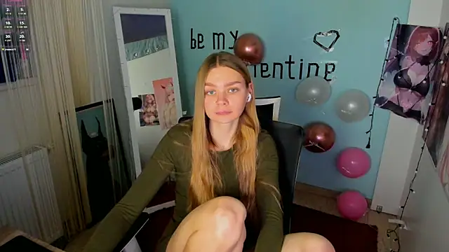 Snapshot of Molly_sweetie chatting on 02.18.25 Molly sweetie online show from 02.18.25