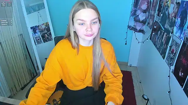Snapshot of Molly_sweetie chatting on 03.05.25 Molly sweetie online show from 03.05.25