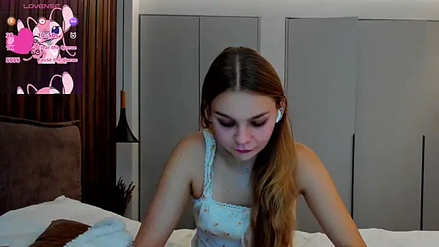 Molly sweetie online show from 10.30.25