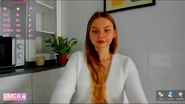 Snapshot of Molly_sweetie chatting on 04.18.26 Molly sweetie online show from 04.18.26