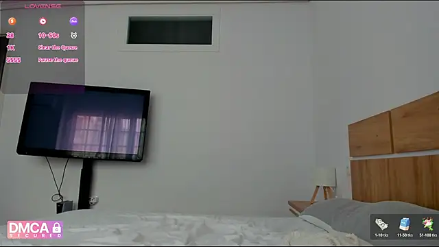 Snapshot of Molly_sweetie chatting on 04.25.26 Molly sweetie online show from 04.25.26