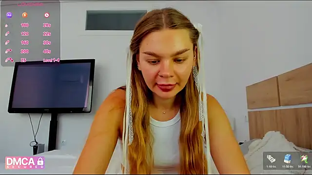 Snapshot of Molly_sweetie chatting on 05.23.26 Molly sweetie online show from 05.23.26