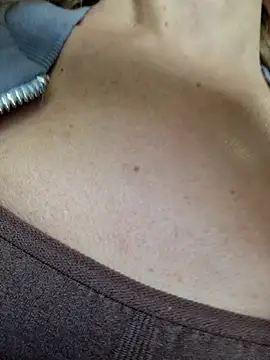 Snapshot of Miss____Mia_ chatting on 02.13.25 Miss Mia online show from 02.13.25