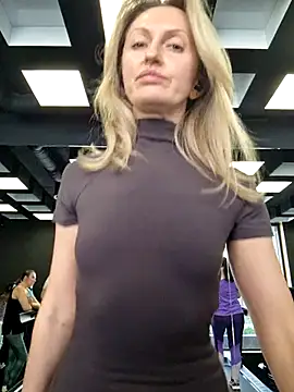 Snapshot of Miss____Mia_ chatting on 02.26.25 Miss Mia online show from 02.26.25