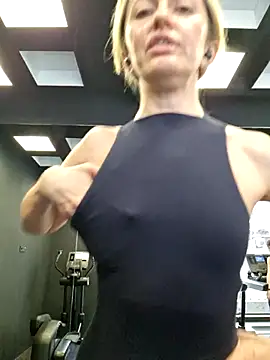 Snapshot of Miss____Mia_ chatting on 02.28.25 Miss Mia online show from 02.28.25