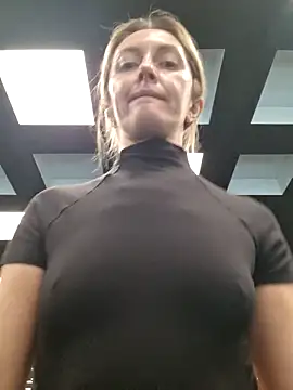 Miss    Mia  online show from 03.19.26