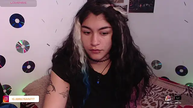 Snapshot of abril666 chatting on 10.15.25 abril666 online show from 10.15.25